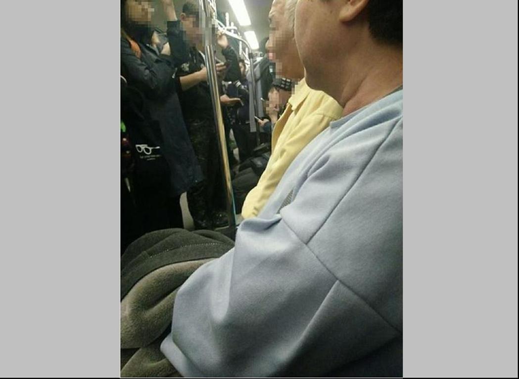 ��Ů��������ʹ������(��i)�� �ϲ�����׌λ߀��(d��ng)�֡����㋌�����㡱