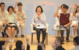 ��Ӣ�Č�ļ��Ŀ��(bi��o)����(zh��n)������ �@���B���M(j��n)�h�Լ��˶�������