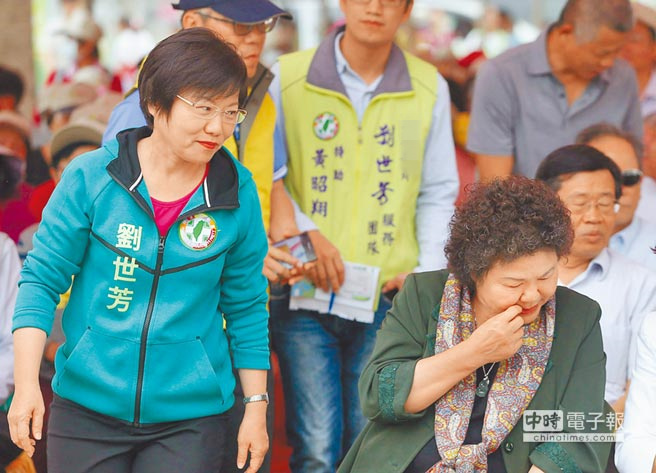 蔡英文賴清德在南部大本營民調(diào)暴跌,因此事被選民拋棄? 蔡英文賴清德在南部大本營民調(diào)暴跌,因此事被選民拋棄?