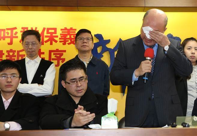 ���M(j��n)�h�Gɫ�ֲ�����Թ ��Ӣ�������y(t��ng)"��(d��)"�����p��A��