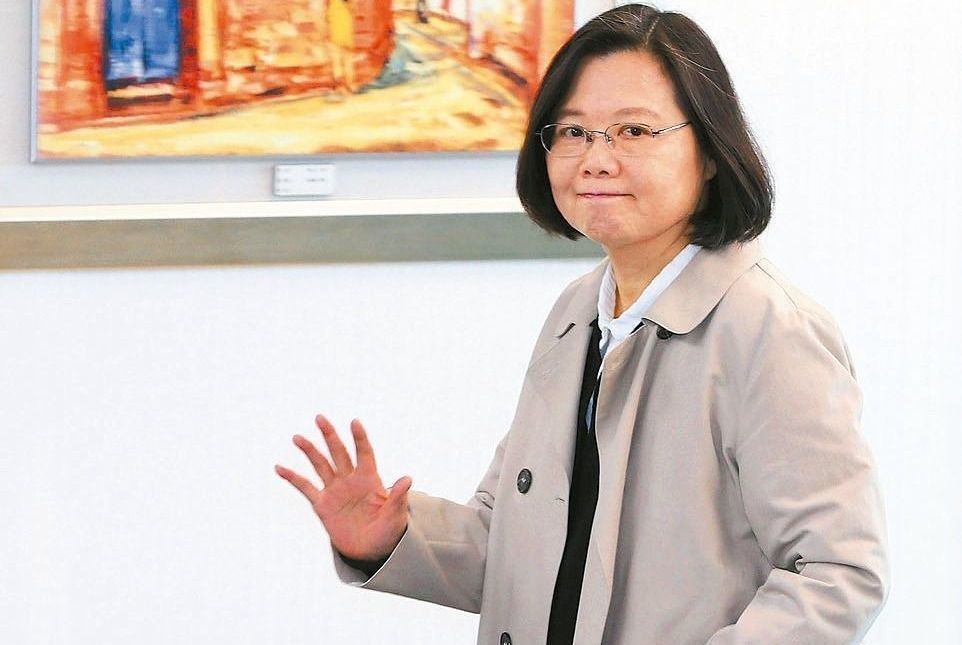 �P(gu��n)�Ąڹ��������ʹ����Ӣ�ı��Լ��xǰ��Փ���[Ę