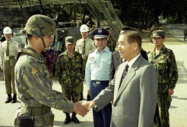 臺(tái)前防務(wù)部門負(fù)責(zé)人蔣仲苓病逝 曾參加對(duì)日抗戰(zhàn) 臺(tái)前防務(wù)部門負(fù)責(zé)人蔣仲苓病逝 曾參加對(duì)日抗戰(zhàn)