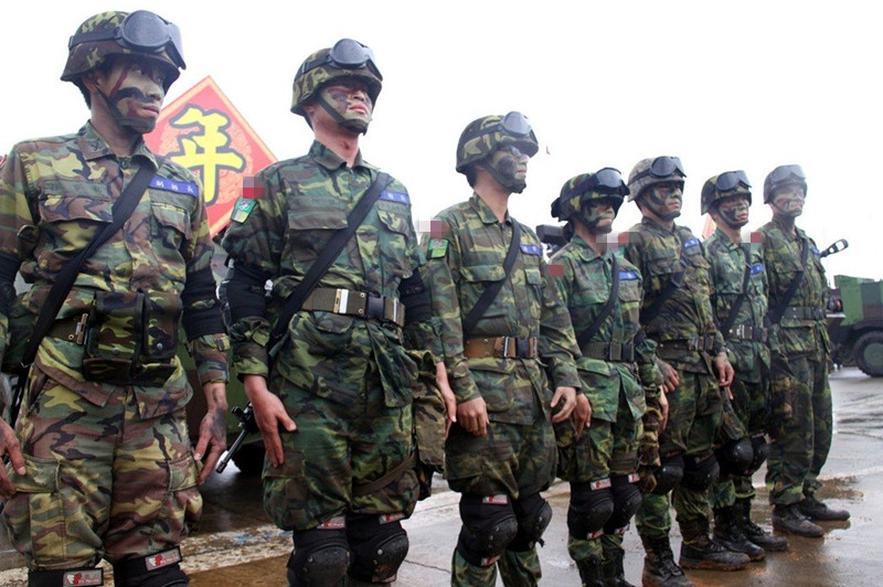 睡到12點起床不疊被 臺灣“爽兵”成不能說的秘密 睡到12點起床不疊被 臺灣“爽兵”成不能說的秘密