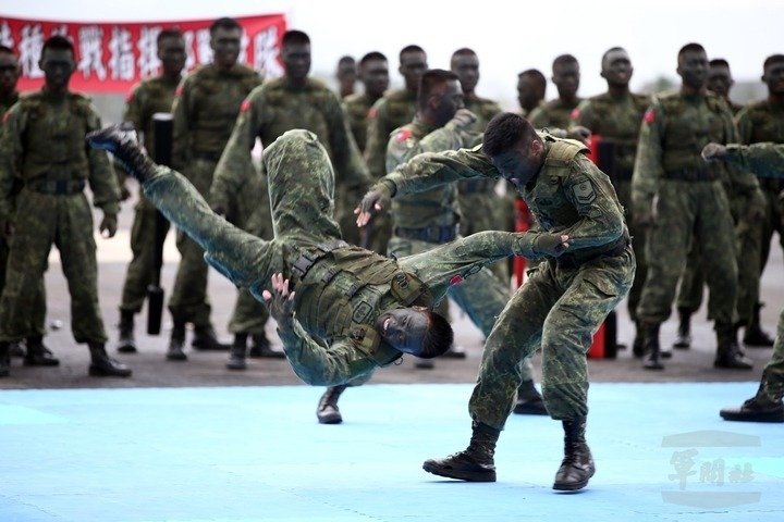 最適合執(zhí)行“反斬首”的部隊被叫去站崗打雜 最適合執(zhí)行“反斬首”的部隊被叫去站崗打雜