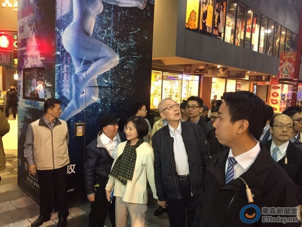 吳敦義慶結(jié)婚47周年談婚姻長(zhǎng)久秘訣:保持熱戀 吳敦義慶結(jié)婚47周年談婚姻長(zhǎng)久秘訣:保持熱戀