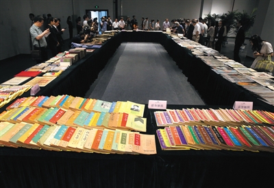 拒日方重金收買 臺(tái)胞捐千件侵華史料(圖) 拒日方重金收買 臺(tái)胞捐千件侵華史料(圖)