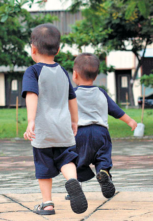 4�q�ġ����\����2 �q�ġ���������һ�������ֵ�����?y��n)鸸�H��Ը����̎�����B(y��ng)���m(x��)������o���ҵ����B(y��ng)��ͥ���Ҹ������`���DƬ��Դ���_����(li��n)�����(b��o)��