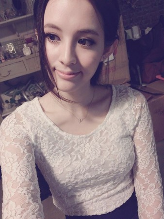 臺(tái)灣網(wǎng)拍混血名模Sora 月賺15萬(wàn)