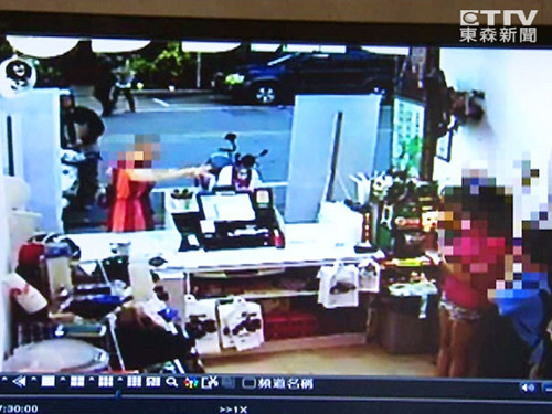 臺(tái)東“偷拍姐”專拍交通違規(guī)慘遭潑漆(圖)