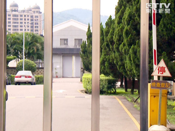 鄭捷放風(fēng)所方安排隔離戒護區(qū) 鄭捷放風(fēng)所方安排隔離戒護區(qū)