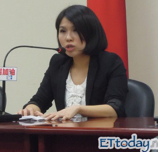 馬英九官邸被撞 馬英九辦公室:譴責任何形式暴力 馬英九官邸被撞 馬英九辦公室:譴責任何形式暴力