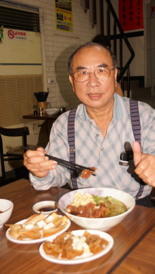 高雄世界冠軍牛肉面42年口碑紅遍兩岸三地(圖)