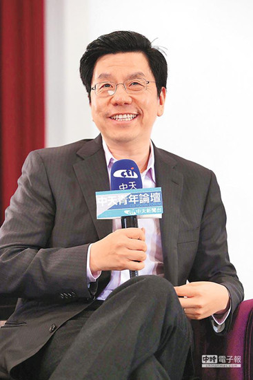 李開復(fù):安穩(wěn)的工作很快會滅亡(圖) 李開復(fù):安穩(wěn)的工作很快會滅亡(圖)