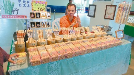 臺灣郵輪旅游熱大陸客愛買點心掃貨用卡車載(圖)