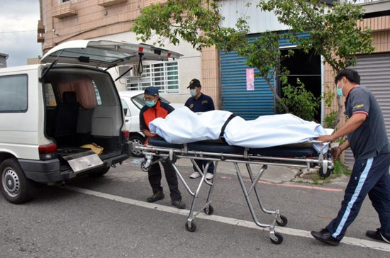 ˤ�֙C(j��)�ǵ�Ů��һ�r(sh��)�⑍����ǰ�򣨈D��