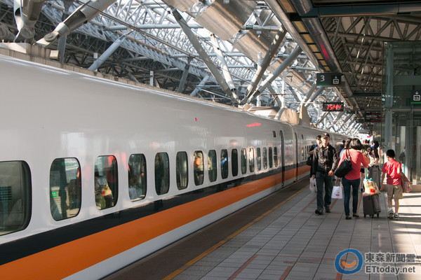 臺灣高鐵去年盈利55億 躲過破產(chǎn)危機(圖) 臺灣高鐵去年盈利55億 躲過破產(chǎn)危機(圖)