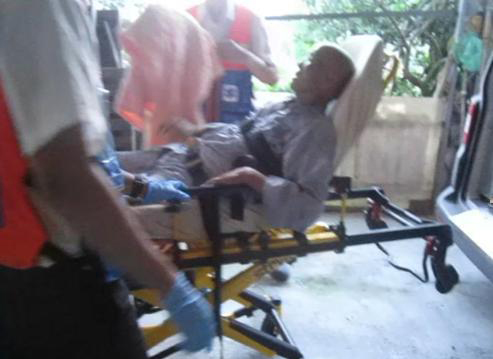 老人被送醫(yī)急救所幸無大礙 老人被送醫(yī)急救所幸無大礙