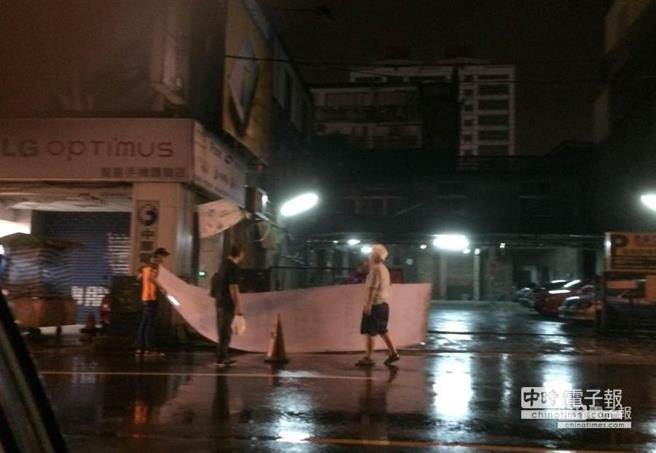 �҈@���A·�֙C(j��)�д������Ƶ������҂��񱊡����_ý�D��