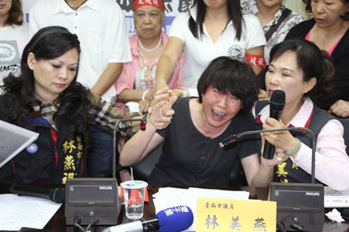 ���^�����z���_��һŮ�W(xu��)������ǰ���V�ώ�����ĸ�H