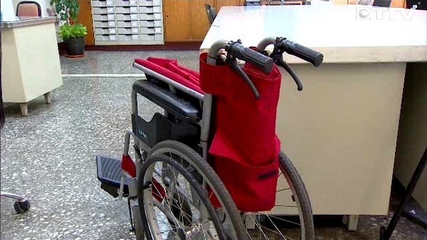 臺女子不堪照顧中風(fēng)母親 將其推落大橋后潑汽油點(diǎn)火 臺女子不堪照顧中風(fēng)母親 將其推落大橋后潑汽油點(diǎn)火