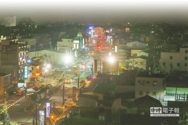 �������ľS�ڽ�����Ǿ�Ԯ��һ�����������ˆT��ҹ�s������ͨ���S�ڴ�ǽؔ������·