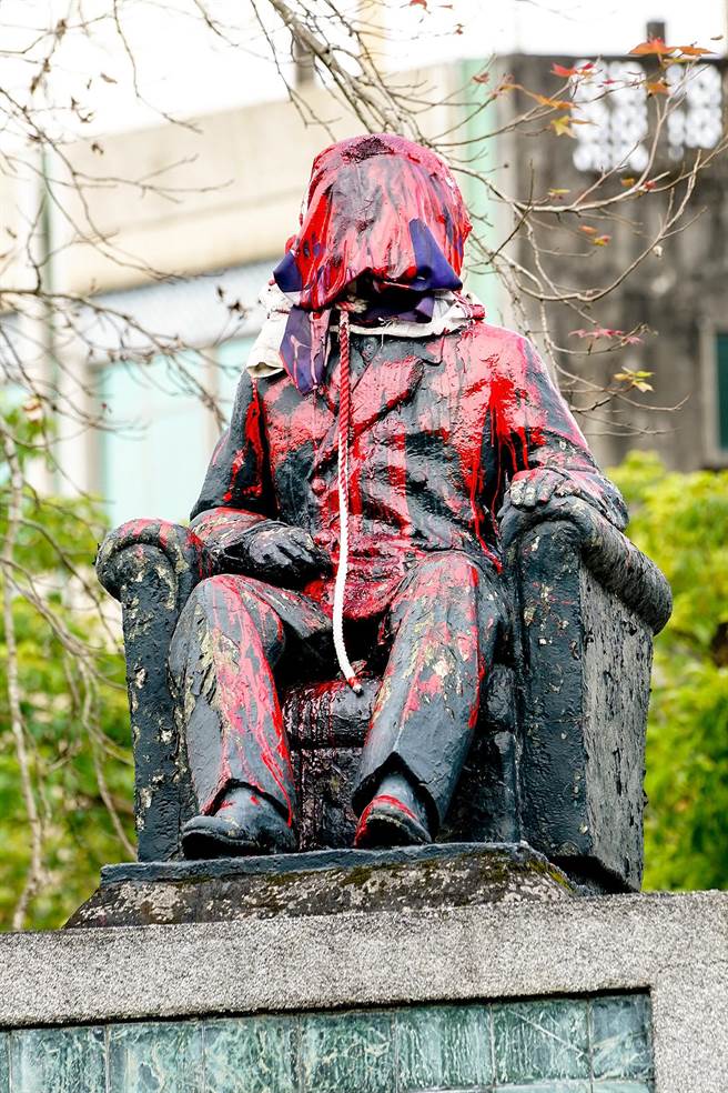 孫中山銅像遭潑漆 孫中山銅像遭潑漆