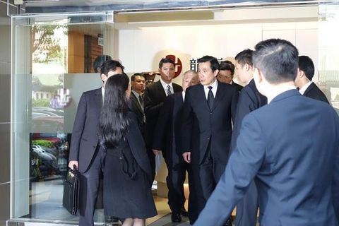 �RӢ�Ų���Ůͯ�`�� (�DƬ��Դ�����Еr(sh��)��ӈ�(b��o)��)