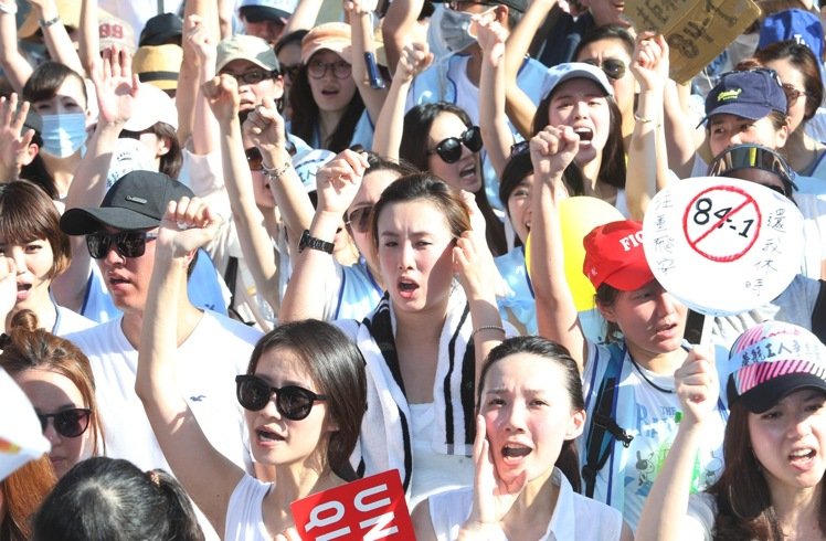 臺(tái)灣華航空服員將于24日零時(shí)舉行罷工 臺(tái)灣華航空服員將于24日零時(shí)舉行罷工