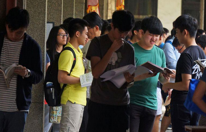 �_(t��i)�����ӻ�Σ�C(j��)�l(f��)�� 6����Уȱ�~��5�Ʉ�(chu��ng)�¸�