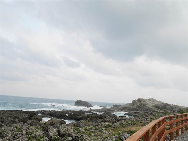 今年第7號(hào)臺(tái)風(fēng)“璨樹”形成 短時(shí)間對(duì)臺(tái)灣無(wú)影響 今年第7號(hào)臺(tái)風(fēng)“璨樹”形成 短時(shí)間對(duì)臺(tái)灣無(wú)影響