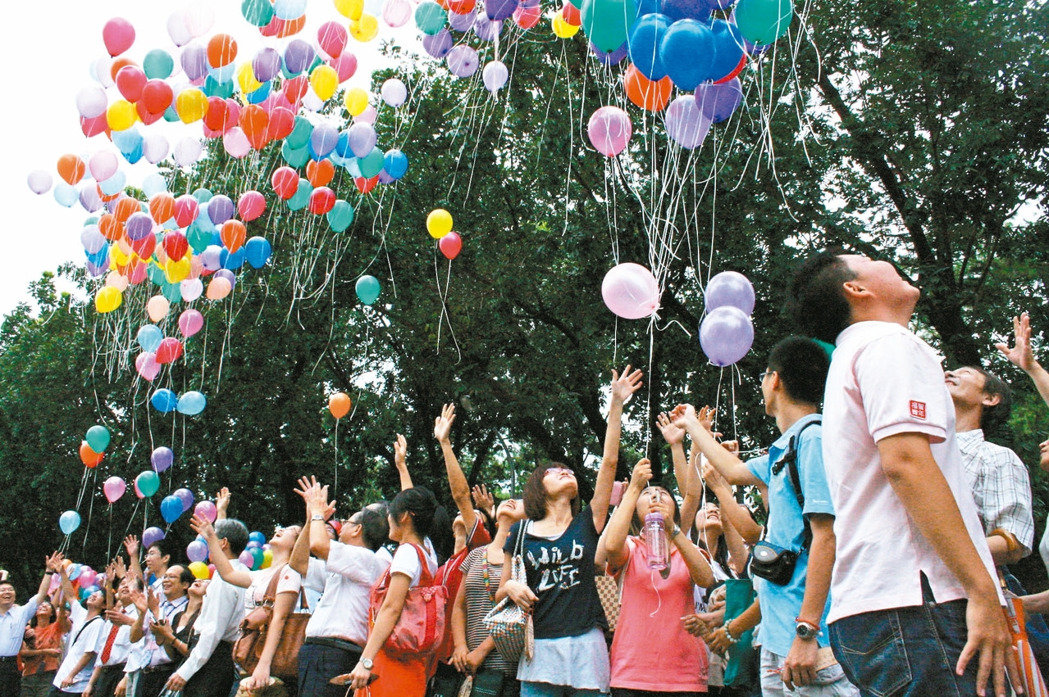 �ɰ����p�˸��������������ܷ����Ӻ�ӡ�󣬂����P(gu��n)�����D��ɰ��W��һ����w���������w����