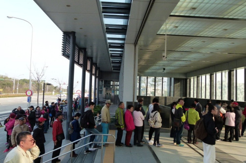 ��1��̖(h��o)�a�ưl(f��)������21վ߀�в����񱊵���һ���l(f��)�������_(t��i)����(li��n)�ψ�(b��o)��/����(gu��)�� �z��