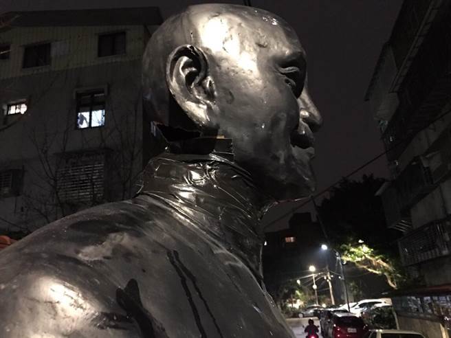 �����^����������ҹ�ֵ����Y��ʯ�~�񣨈D��