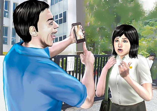 ���񹲑����F������14�q�^Ů4��61��