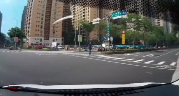 ·�ˡ��]��+90�ȾϹ��� Ů�{�ֱ�����Є�(d��ng)��ʹ��������