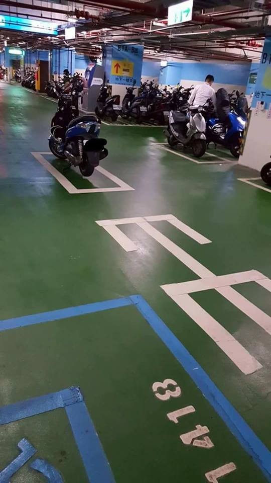 ��ͣĦ��܇ ���W(w��ng)��ɵ�ۣ����]�^�Z���ώ��ĸ���ô��