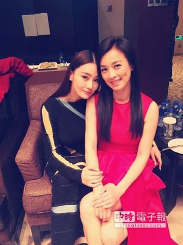 44歲張庭甜笑如少女 張馨予被揭合照耍心機(jī)(圖) 44歲張庭甜笑如少女 張馨予被揭合照耍心機(jī)(圖)