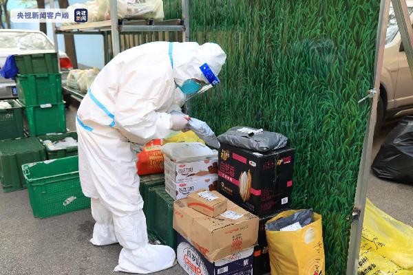 北京勁松:他們用最美背影 書寫戰(zhàn)“疫”故事