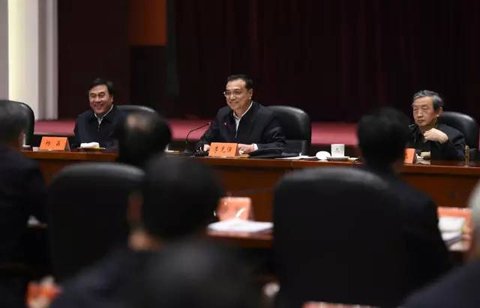 李克強(qiáng):要更加注重運(yùn)用市場(chǎng)化辦法化解過(guò)剩產(chǎn)能