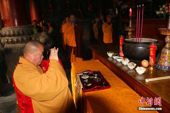 �����D������8�r30�֣������´��ی�������������Ŵ���Ў��I(l��ng)ɮ������һ��СҎ(gu��)ģ�Ĺ���������ű�������