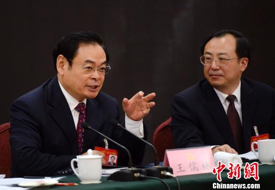 ɽ��ʡ�ܸɲ����x��240���� ������(sh��)�F(xi��n)�L(f��ng)�����