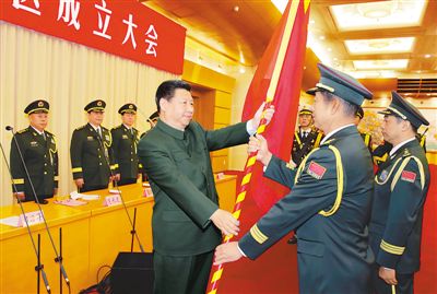 解放軍調(diào)整組建五大戰(zhàn)區(qū) 習近平授予軍旗發(fā)布訓令