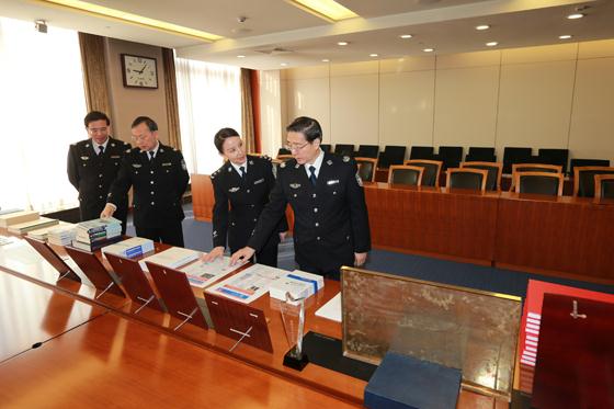 郭聲琨:讓新聞文化宣傳成助推公安事業(yè)發(fā)展的動力 郭聲琨:讓新聞文化宣傳成助推公安事業(yè)發(fā)展的動力