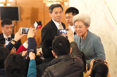 �˴�ɕ����g���e��15-16��ӛ�ߕ��ؑ�(y��ng)ý�w�P(gu��n)��