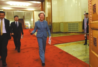 盤點人大發(fā)布會四大亮點:媒體提問越來越犀利 盤點人大發(fā)布會四大亮點:媒體提問越來越犀利