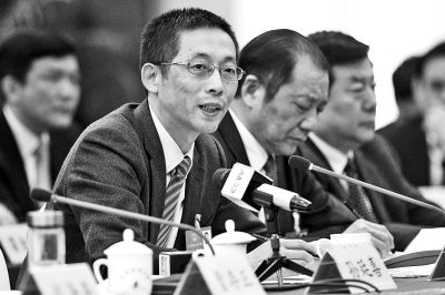 全國(guó)人大代表:高考應(yīng)全國(guó)“一張卷”“一條線”