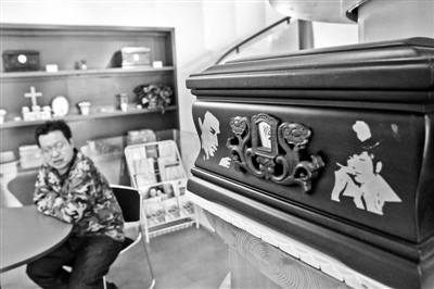 ����W(w��ng)���뚚�𻯰���һ�l���ǻҿ����@ʯ(�D)