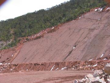 ���X(ju��)�l(f��)�F(xi��n)�ĵ�һ���������EȺ���F(xi��n)�����Ɖĳɞ�һƬ�yʯ���r���Ͽv�M���e(cu��)�ı��ǿ������E��