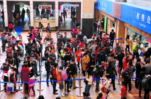 衛(wèi)計(jì)委新規(guī)打擊號(hào)販 醫(yī)生不準(zhǔn)手寫(xiě)"加號(hào)條" 衛(wèi)計(jì)委新規(guī)打擊號(hào)販 醫(yī)生不準(zhǔn)手寫(xiě)"加號(hào)條"