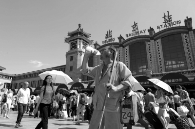 多數(shù)戶外工種未發(fā)高溫津貼 違法成本低致發(fā)放難 多數(shù)戶外工種未發(fā)高溫津貼 違法成本低致發(fā)放難